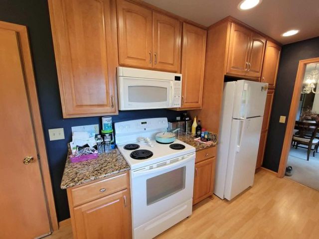 7275 N Navajo AVENUE, Glendale, WI 53217