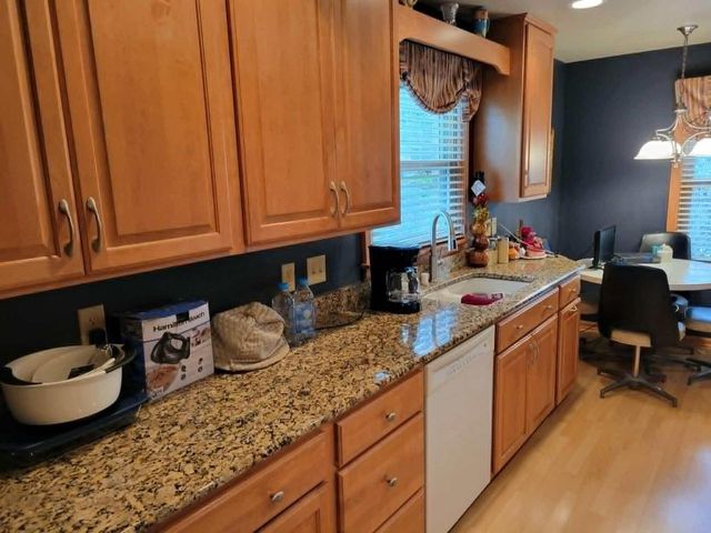 7275 N Navajo AVENUE, Glendale, WI 53217