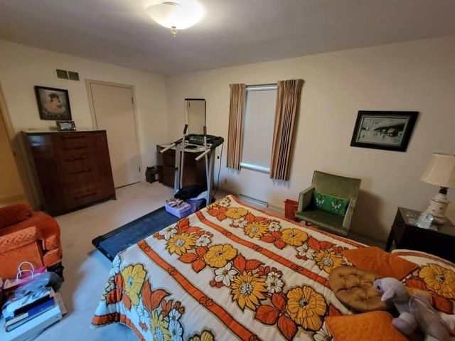 7275 N Navajo AVENUE, Glendale, WI 53217