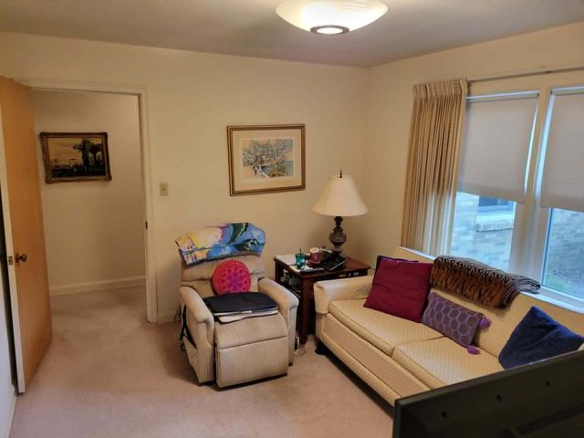 7275 N Navajo AVENUE, Glendale, WI 53217