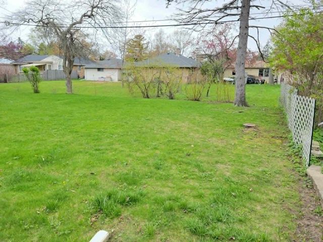 7275 N Navajo AVENUE, Glendale, WI 53217
