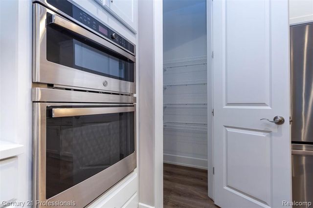 17242 Garden Ridge Lane, Northville, MI 48168