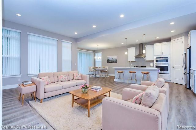 17242 Garden Ridge Lane, Northville, MI 48168