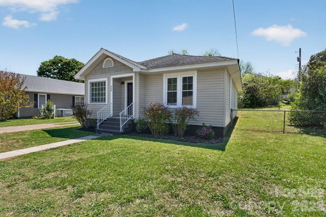 344 Mayflower Avenue, Cramerton, NC 28032