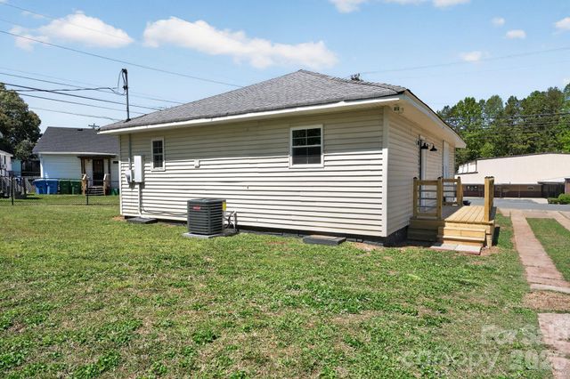 344 Mayflower Avenue, Cramerton, NC 28032