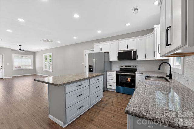 344 Mayflower Avenue, Cramerton, NC 28032