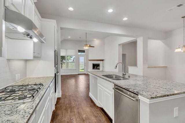 120 Lilypad Bend, Argyle, TX 76226