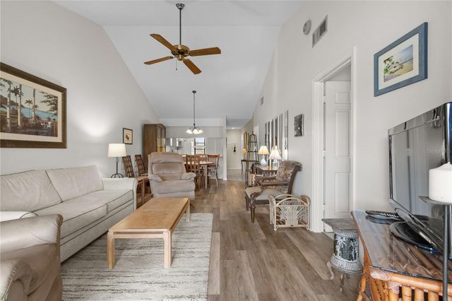 922 CAPRI ISLES BOULEVARD 217, Venice, FL 34292