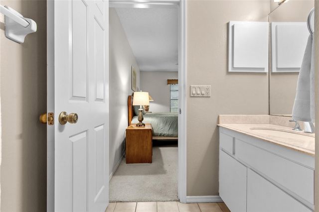 922 CAPRI ISLES BOULEVARD 217, Venice, FL 34292