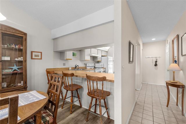 922 CAPRI ISLES BOULEVARD 217, Venice, FL 34292