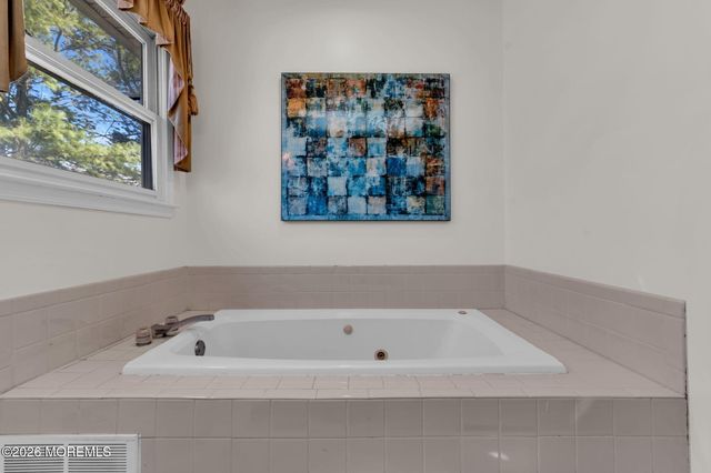 37 Carrie Drive, Marlboro, NJ 07746