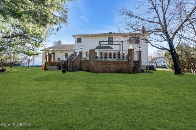 37 Carrie Drive, Marlboro, NJ 07746