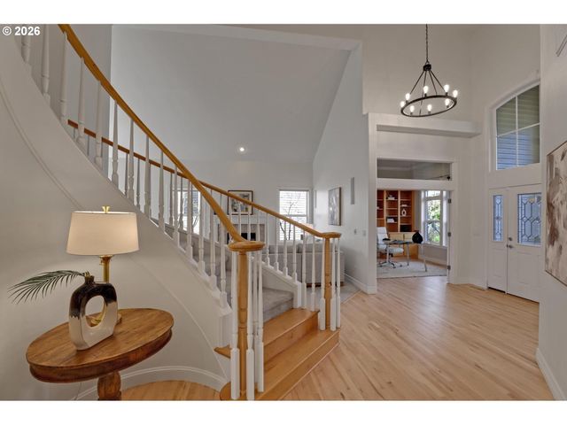 14030 Nw LAKEVIEW Dr, Portland, OR 97229