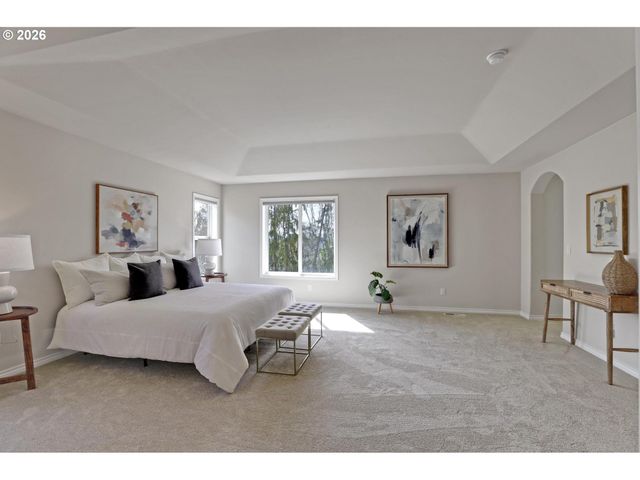 14030 Nw LAKEVIEW Dr, Portland, OR 97229