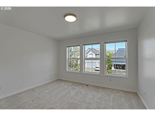 14030 Nw LAKEVIEW Dr, Portland, OR 97229