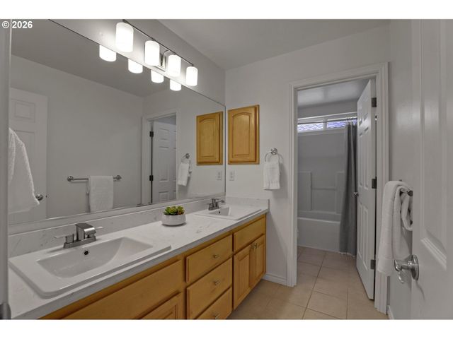 14030 Nw LAKEVIEW Dr, Portland, OR 97229