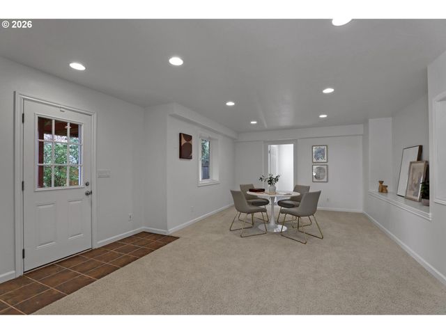 14030 Nw LAKEVIEW Dr, Portland, OR 97229