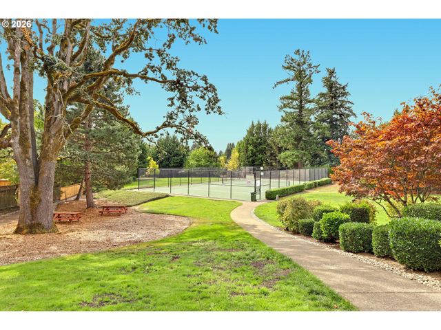 14030 Nw LAKEVIEW Dr, Portland, OR 97229