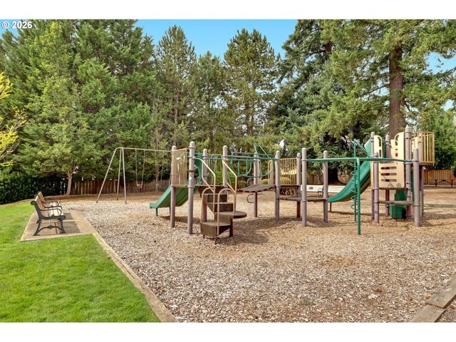 14030 Nw LAKEVIEW Dr, Portland, OR 97229