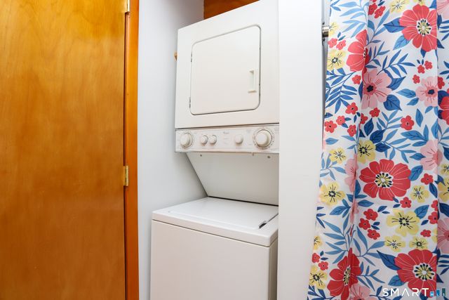 8 Housman Street, Danbury, CT 06810