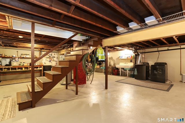 8 Housman Street, Danbury, CT 06810