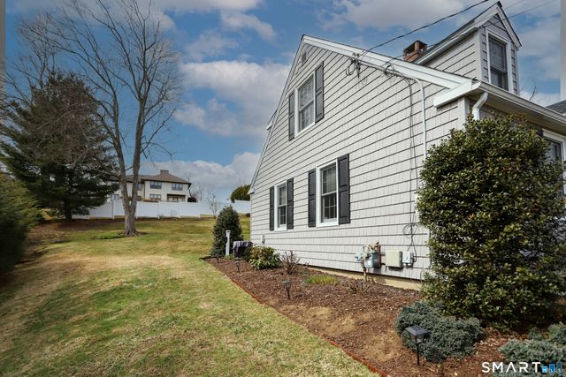 8 Housman Street, Danbury, CT 06810