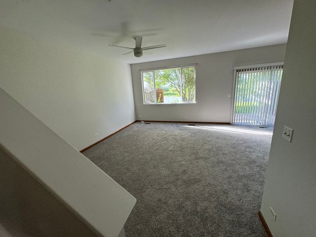 593 W Kristina Lane, Round Lake, IL 60073
