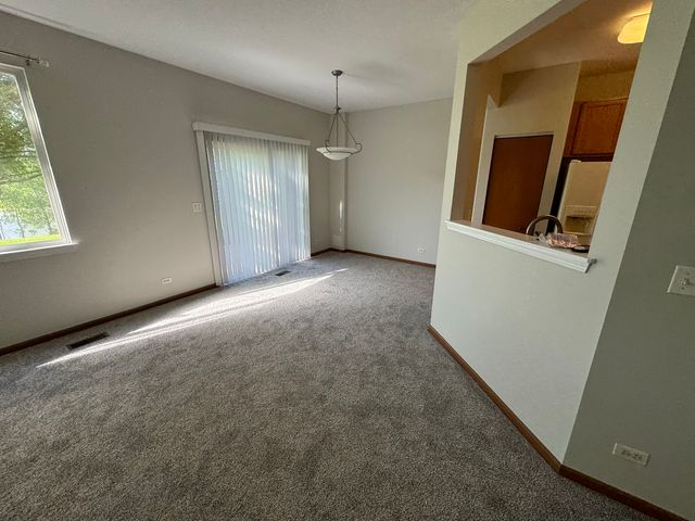 593 W Kristina Lane, Round Lake, IL 60073