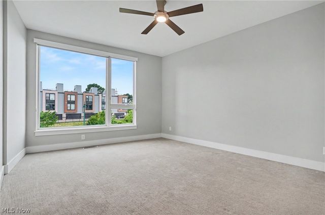 1262 W 70th Street, Cleveland, OH 44102