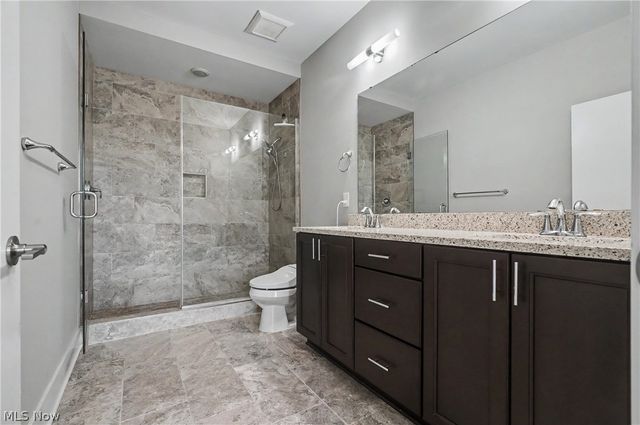 1262 W 70th Street, Cleveland, OH 44102