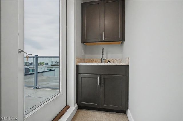 1262 W 70th Street, Cleveland, OH 44102