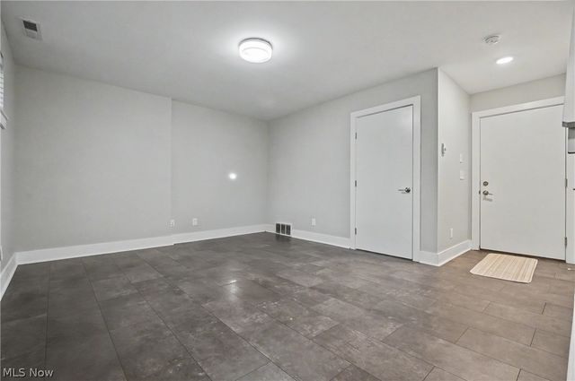 1262 W 70th Street, Cleveland, OH 44102