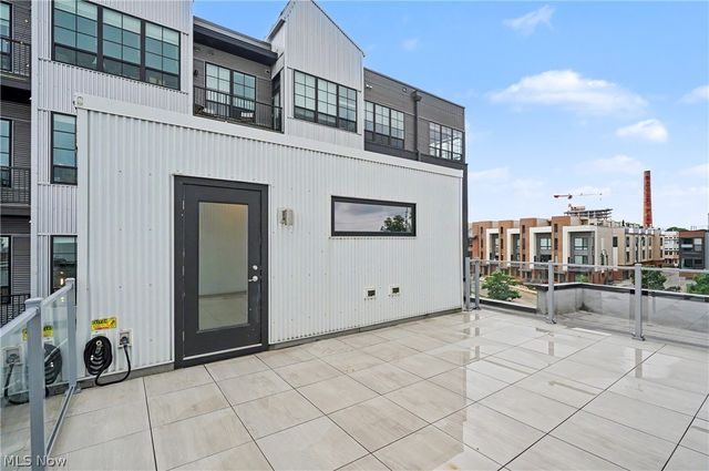 1262 W 70th Street, Cleveland, OH 44102