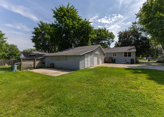 335 N Chicago Street, Geneseo, IL 61254