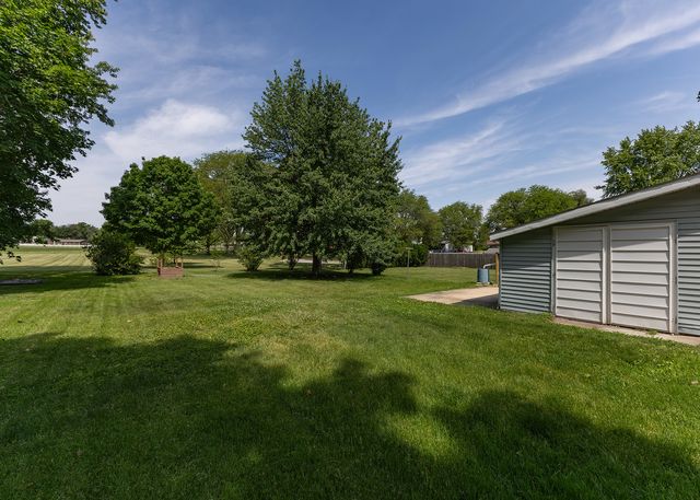 335 N Chicago Street, Geneseo, IL 61254