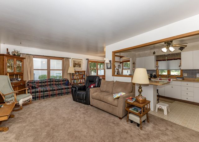 335 N Chicago Street, Geneseo, IL 61254