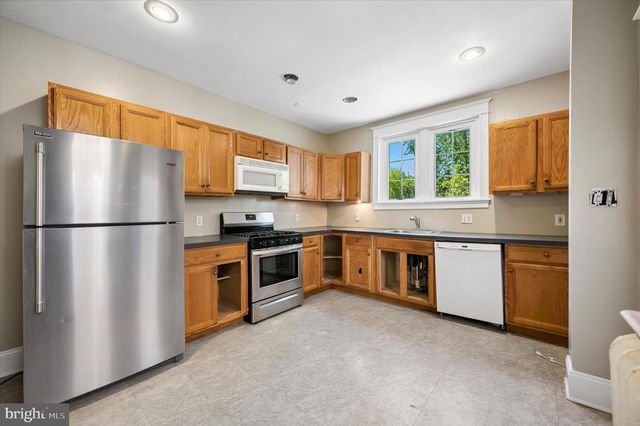 219 W SEDGWICK ST, Philadelphia, PA 19119