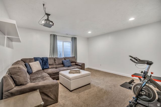 583 S RAVENWOOD LN, Saratoga Springs, UT 84045