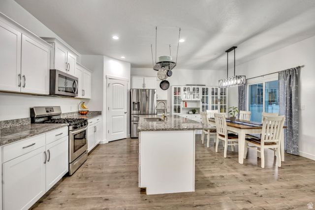 583 S RAVENWOOD LN, Saratoga Springs, UT 84045