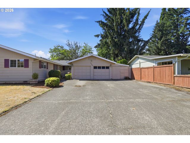 4700 THUNDERBIRD St, Eugene, OR 97404