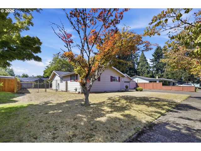 4700 THUNDERBIRD St, Eugene, OR 97404