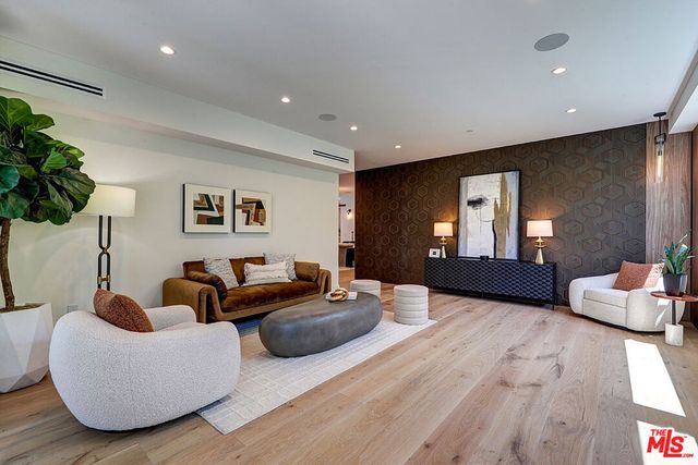 846 Dickson Street, Marina Del Rey, CA 90292