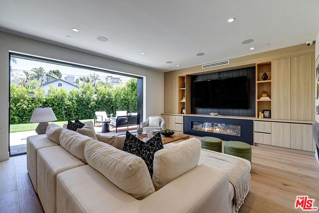 846 Dickson Street, Marina Del Rey, CA 90292