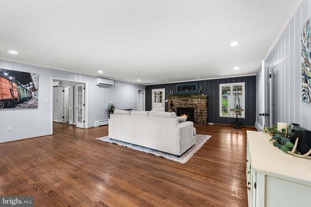 3114 SUNSET LN, Phoenix, MD 21131