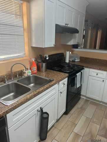 9684 Leadale Dr, Baton Rouge, LA 70811