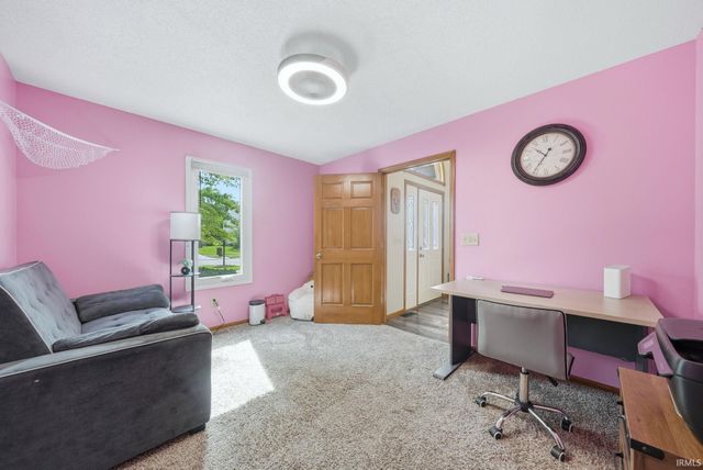 2204 Cedarwood Way, Fort Wayne, IN 46804