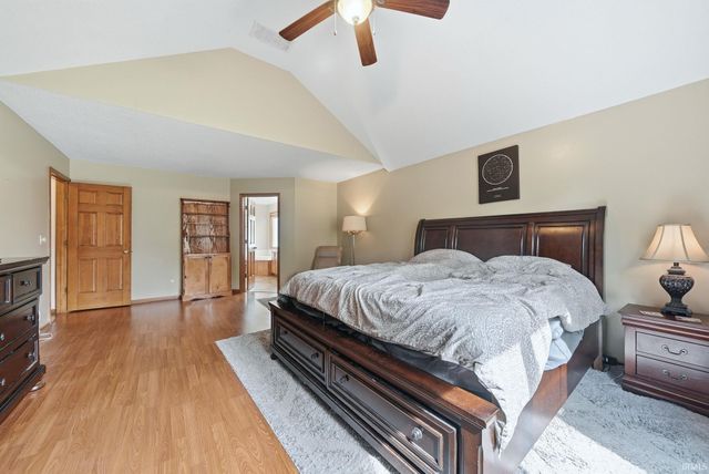2204 Cedarwood Way, Fort Wayne, IN 46804