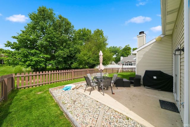 2204 Cedarwood Way, Fort Wayne, IN 46804