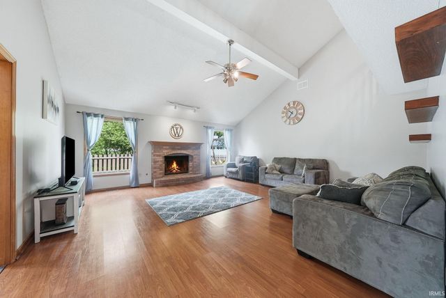 2204 Cedarwood Way, Fort Wayne, IN 46804