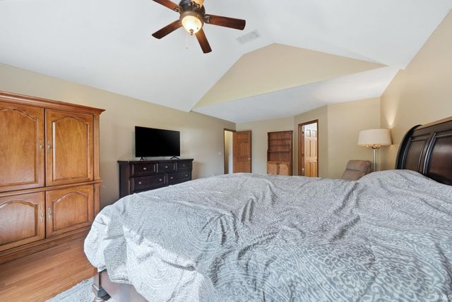 2204 Cedarwood Way, Fort Wayne, IN 46804